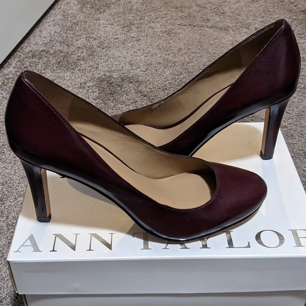 Ann Taylor Favian Perfect Leather Pump deep Bordeaux women's size 7
